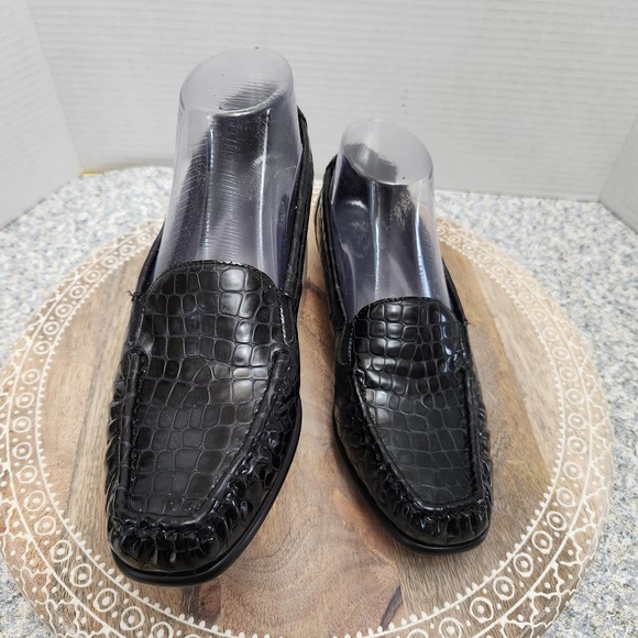 NWOT SAS Women's Black Crocodile Style Slip on Loafers 8 Narrow - Picture 4 of 7